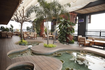 hotel subansiri