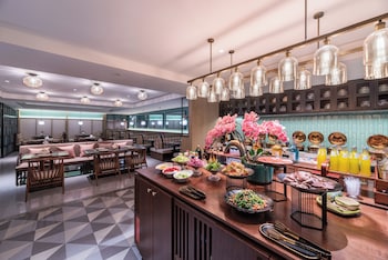 manxin mansion beijing shichahai park nanluoguxiang