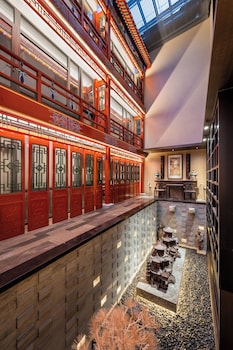manxin mansion beijing shichahai park nanluoguxiang