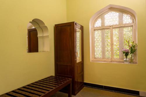 mukam at kanakvilas