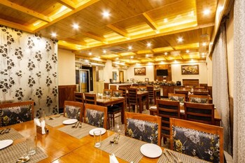 kavin suryansh regency near mall road