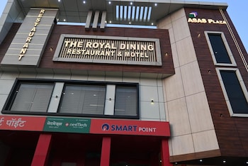 the royal dining restaurant and motel