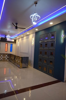 The Royal Dining Restaurant & Motel,,3 star