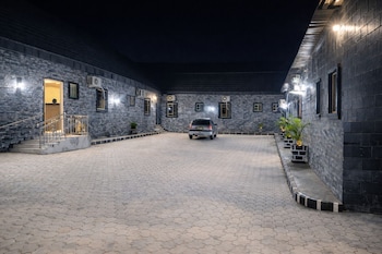 the whale inn