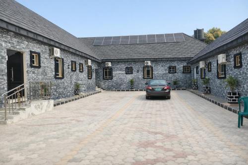 the whale inn