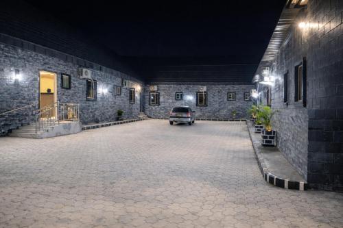 the whale inn
