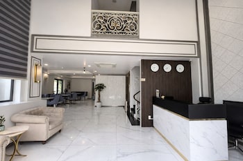 Hua Yi Hotel Phu My Hung - Korean Street,,4 star