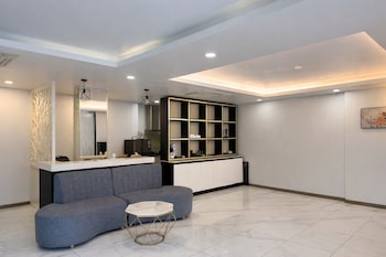 Hua Yi Hotel Phu My Hung - Korean Street,,4 star