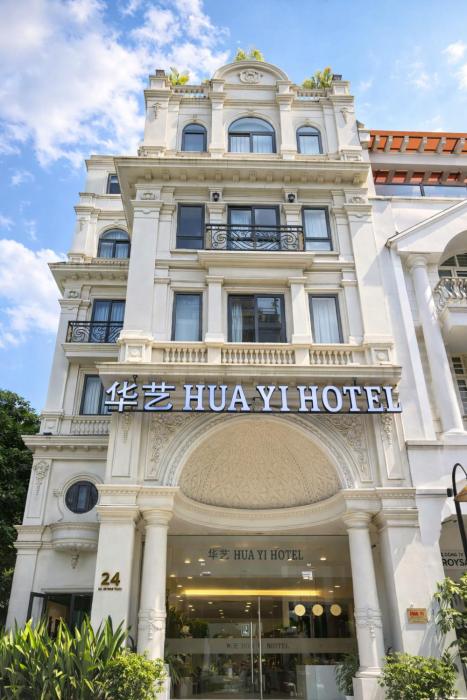 hua yi hotel phu my hung korean street