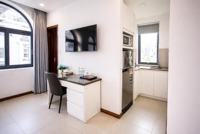 hua yi hotel phu my hung korean street