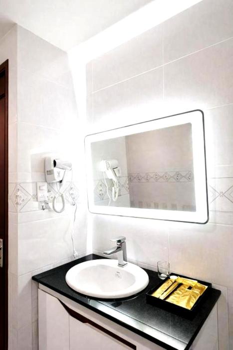 hua yi hotel phu my hung korean street