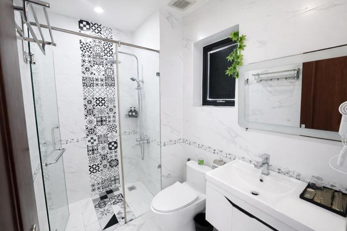 hua yi hotel phu my hung korean street