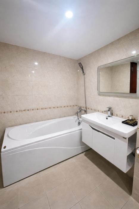 hua yi hotel phu my hung korean street