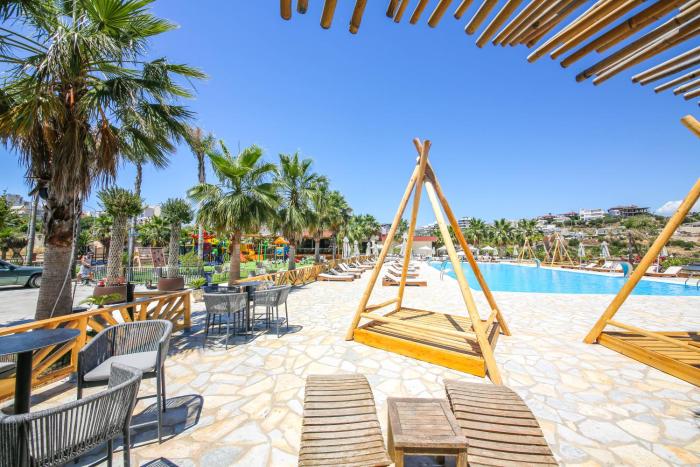 hotel lake park ksamil