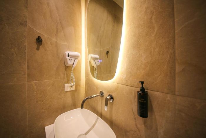 hotel lake park ksamil