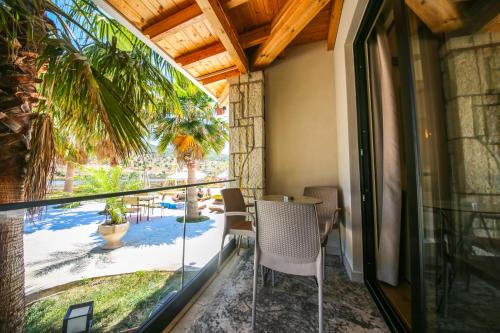 hotel lake park ksamil