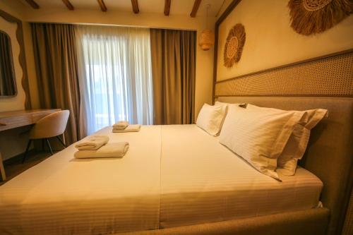 hotel lake park ksamil
