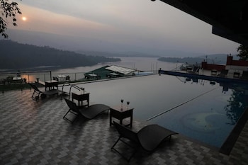 Nisarga Lake Resort Tapola,,3 star