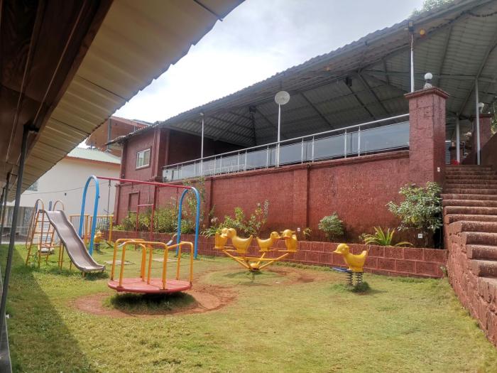 nisarga lake resort tapola