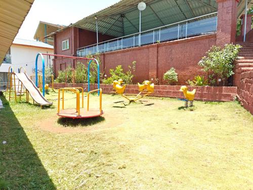 nisarga lake resort tapola