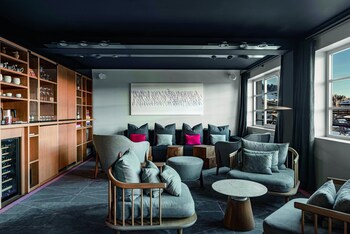 white 1921 courchevel