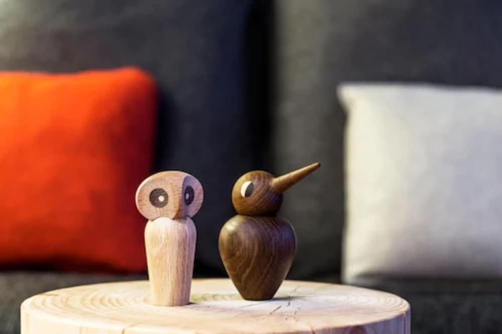 white 1921 courchevel