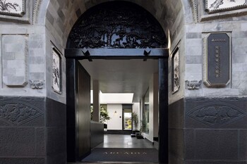 Arcadia Small Courtyard,,4 star