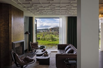 Arcadia Small Courtyard,,4 star