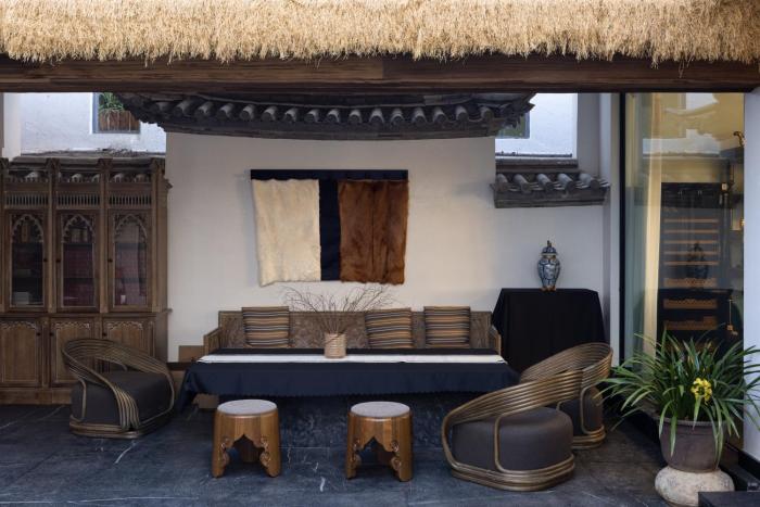 arcadia small courtyard
