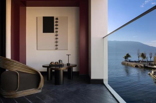 arcadia small courtyard