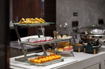 echic mercure international hotel guangzhou railway station xiaobei metro station branch
