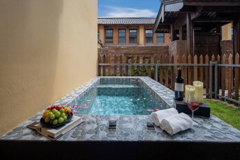 aofeng tangquan secluded villa