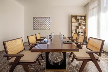 aofeng tangquan secluded villa