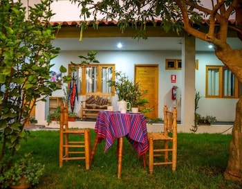 casa hotel alpamayo