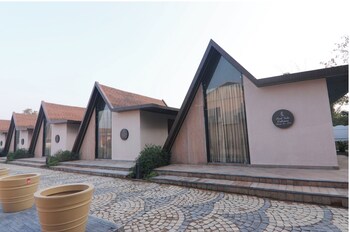Hotel Swastik Resort Jagdalpur,,3 star