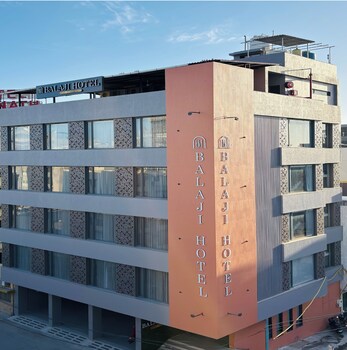 Balaji Hotel,,3 star
