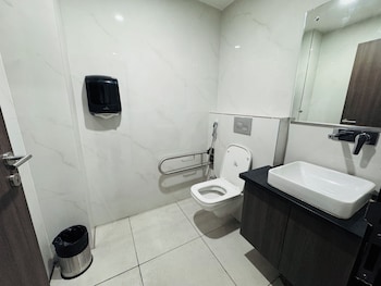 vaishnavi beacon hotel patna