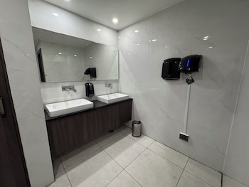 vaishnavi beacon hotel patna