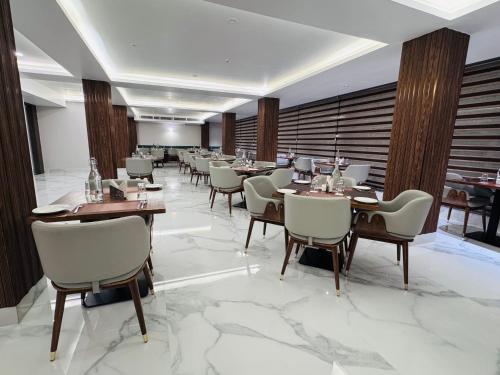 vaishnavi beacon hotel patna