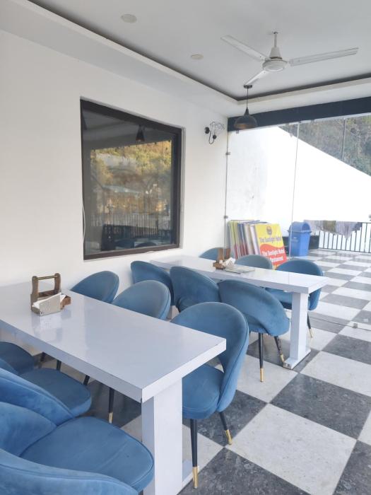 hotel the sunlight restaurant bhimtal