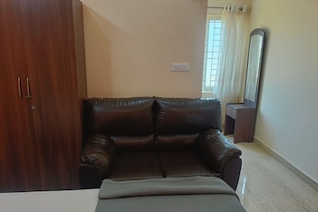 new surya deluxe boarding and lodging