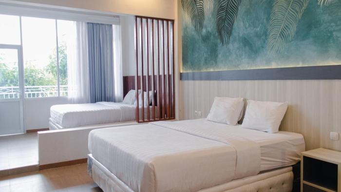 azana best hotel batu