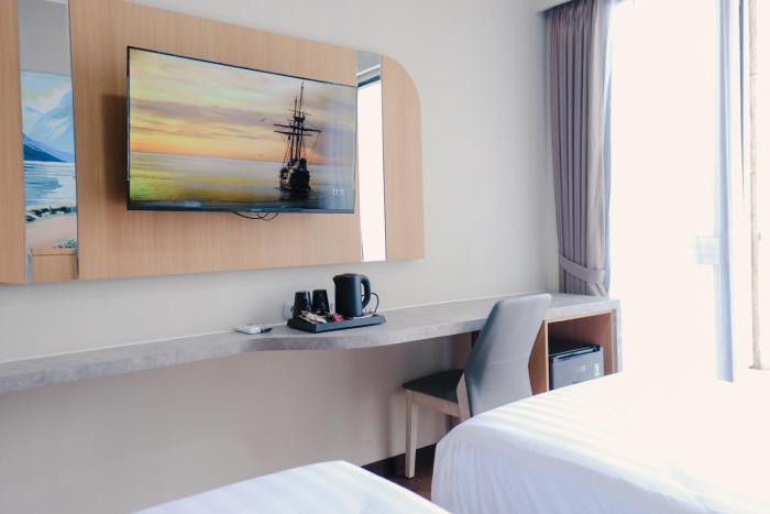 azana best hotel batu