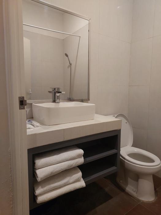 azana best hotel batu
