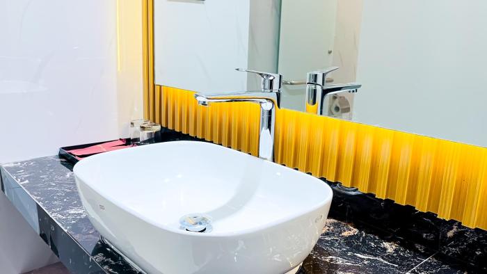 azana best hotel batu