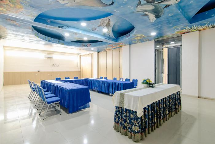 azana best hotel batu