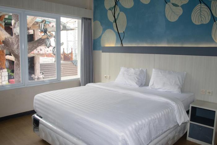 azana best hotel batu