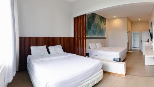 azana best hotel batu