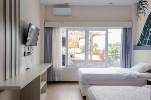 azana best hotel batu