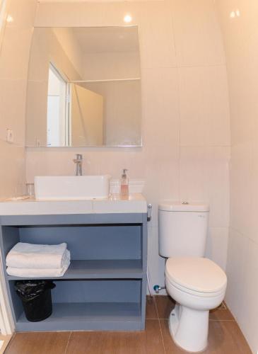 azana best hotel batu